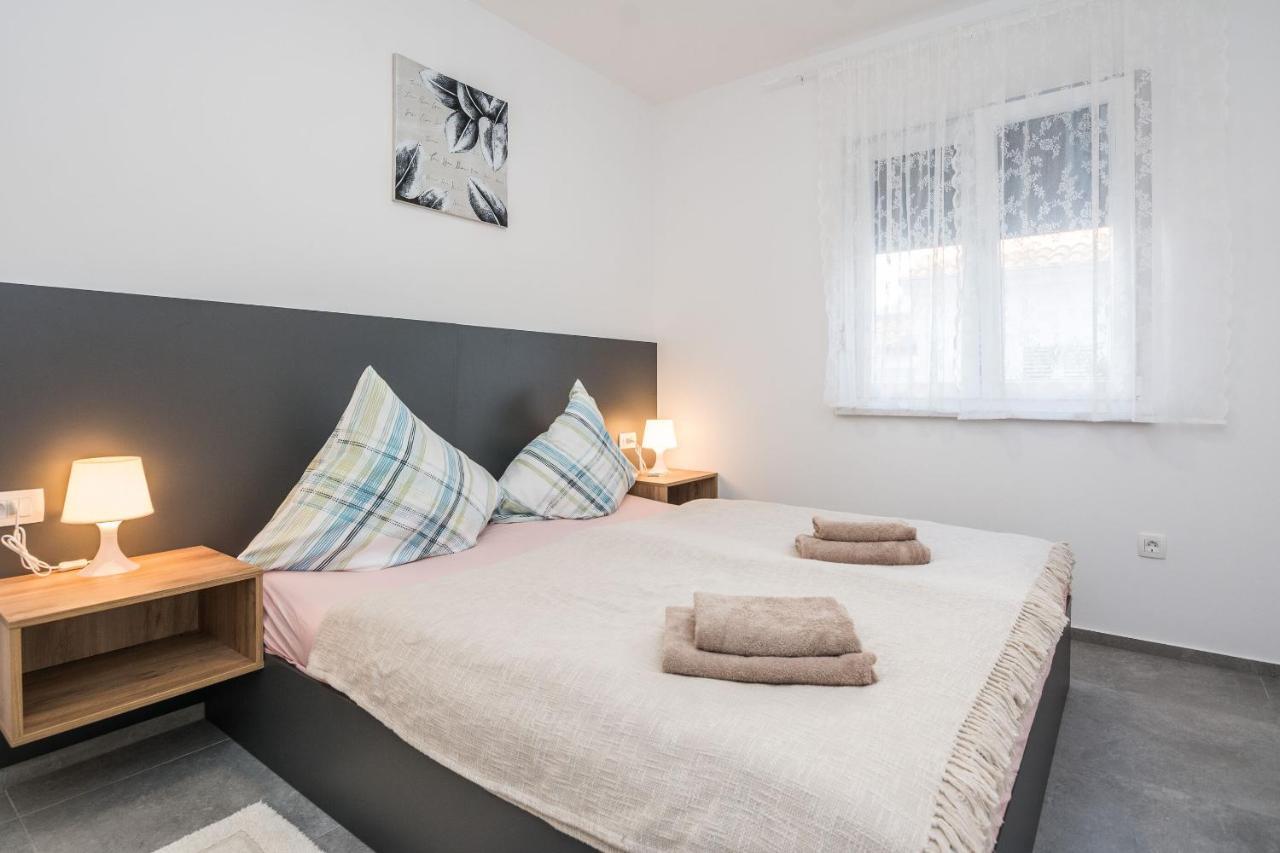 Apartment Spanic 1 Vir Eksteriør bilde