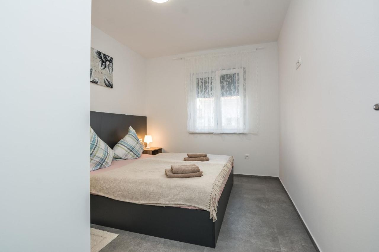 Apartment Spanic 1 Vir Eksteriør bilde