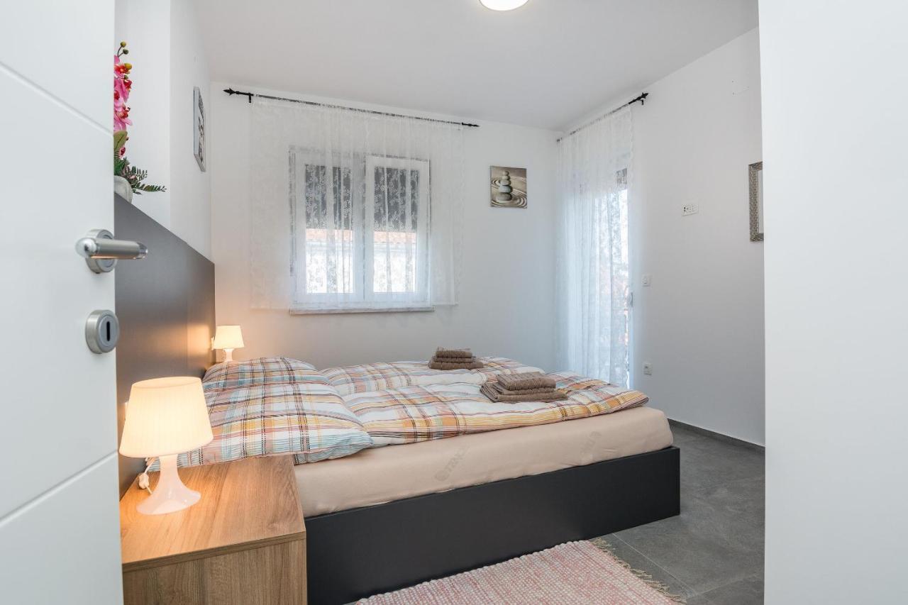 Apartment Spanic 1 Vir Eksteriør bilde