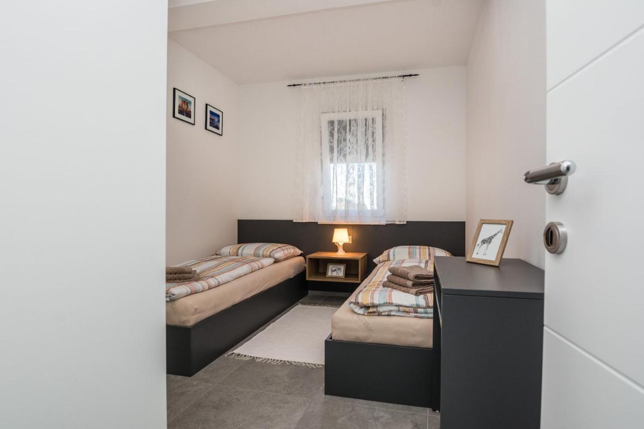 Apartment Spanic 1 Vir Eksteriør bilde
